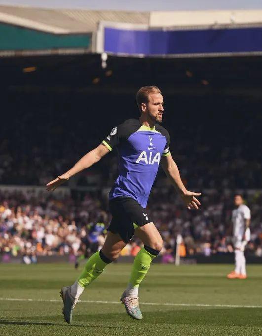 边锋在传中 边锋在传中